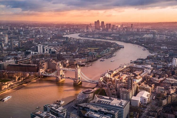 dates in london